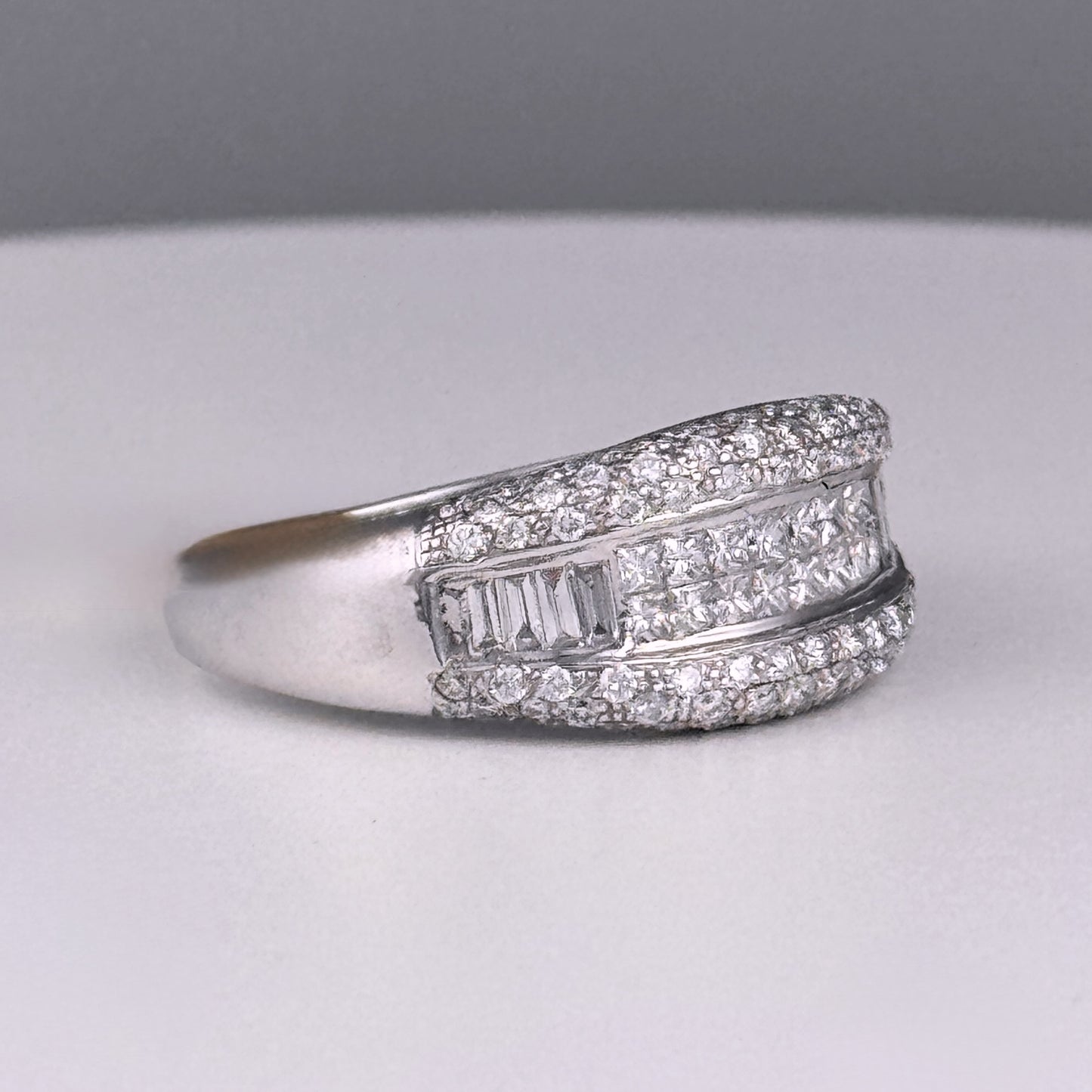 18K Gold Diamond Ring